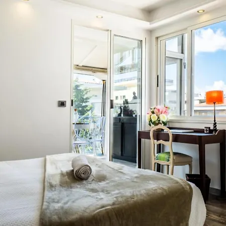 Duplex En Toit-terrasse A Deux Pas De La Croisette - Duplex En Toit-terrasse A Deux Pas De La Croisette Mae-2383