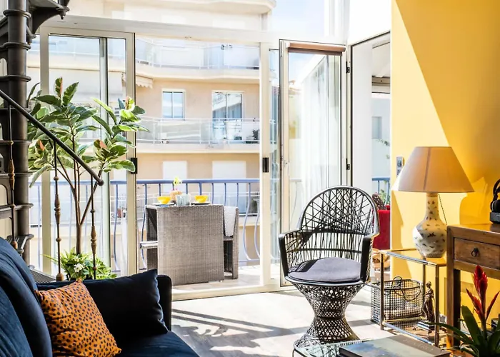 Duplex En Toit-terrasse A Deux Pas De La Croisette - Duplex En Toit-terrasse A Deux Pas De La Croisette Mae-2383 戛纳