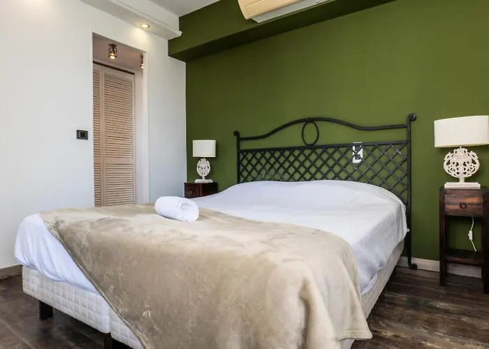 Duplex En Toit-terrasse A Deux Pas De La Croisette - Duplex En Toit-terrasse A Deux Pas De La Croisette Mae-2383